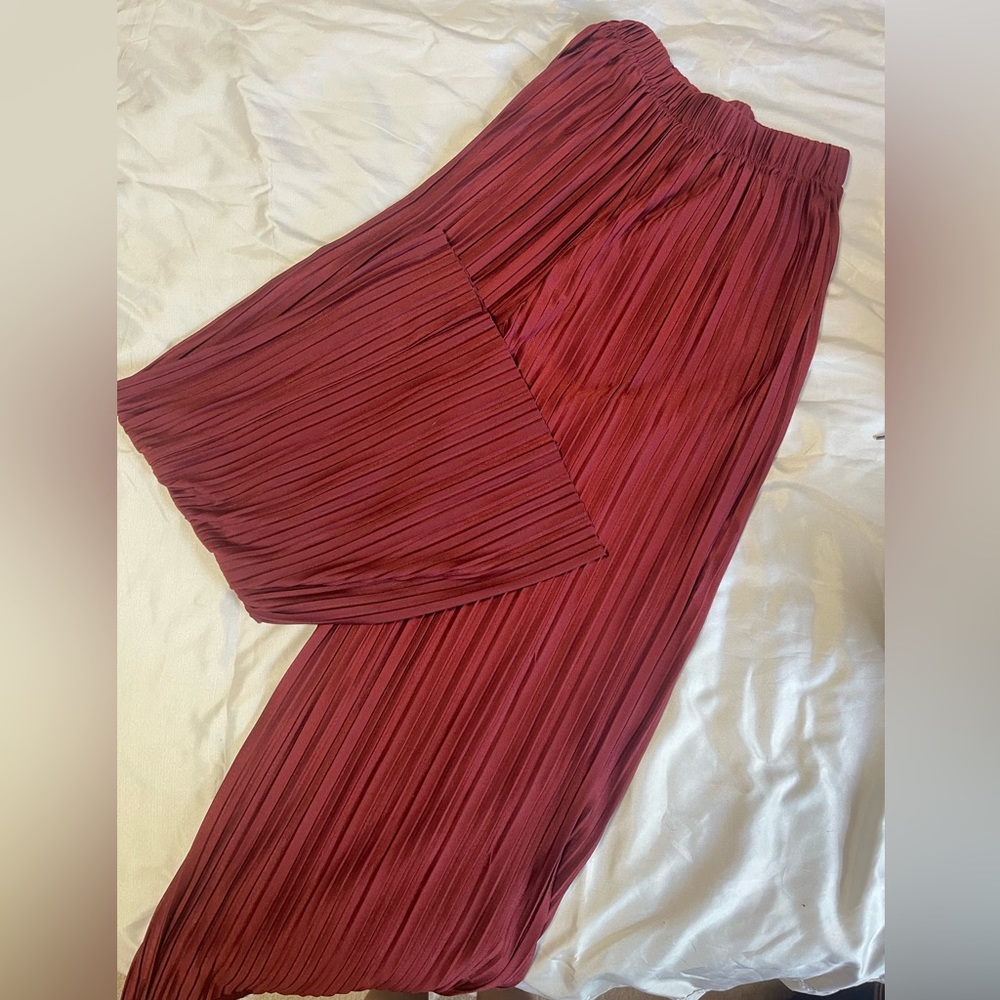 Women’s Flared, Ribbed Pants. Never worn.